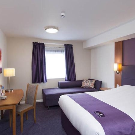 Premier Inn Birmingham City - Aston Exteriör bild
