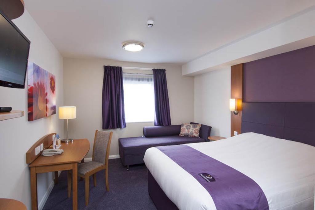 Premier Inn Birmingham City - Aston Exteriör bild