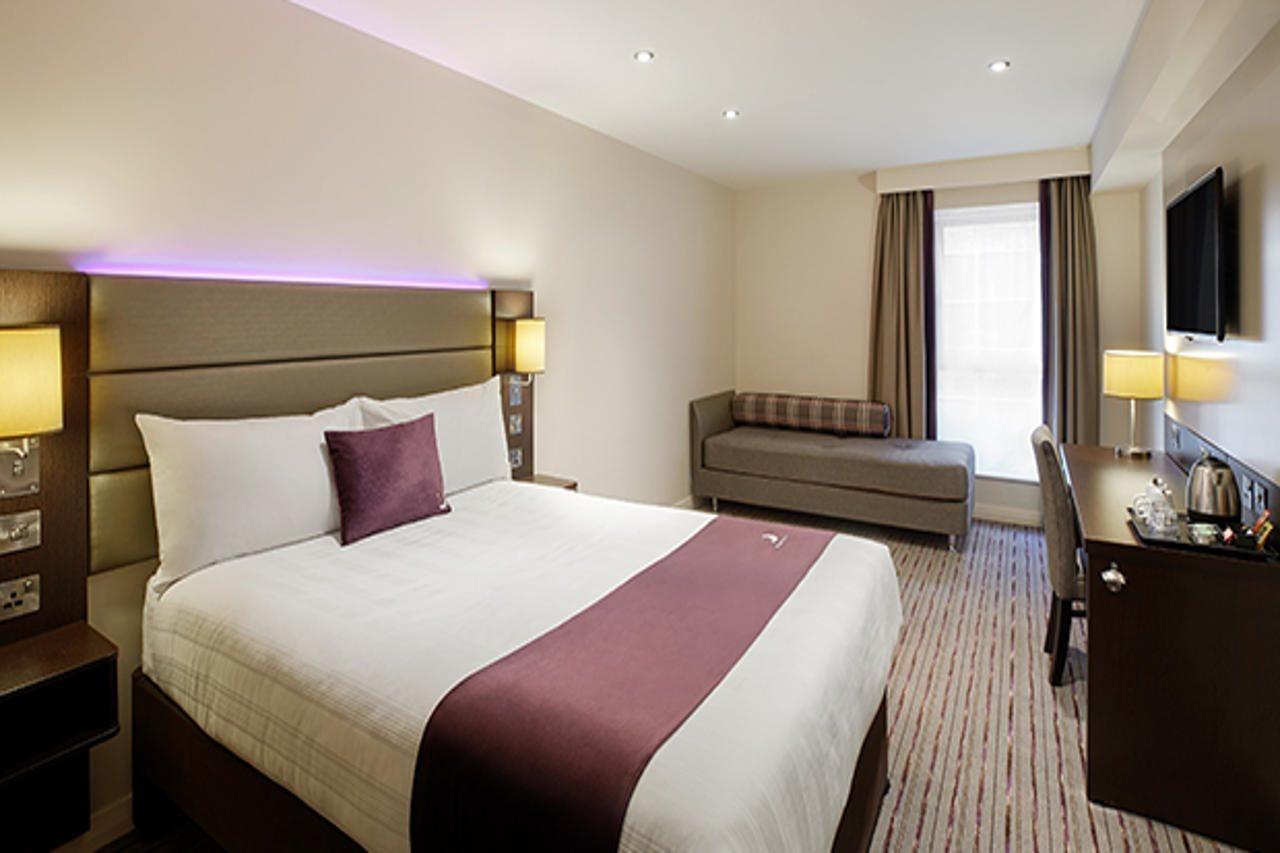 Premier Inn Birmingham City - Aston Exteriör bild