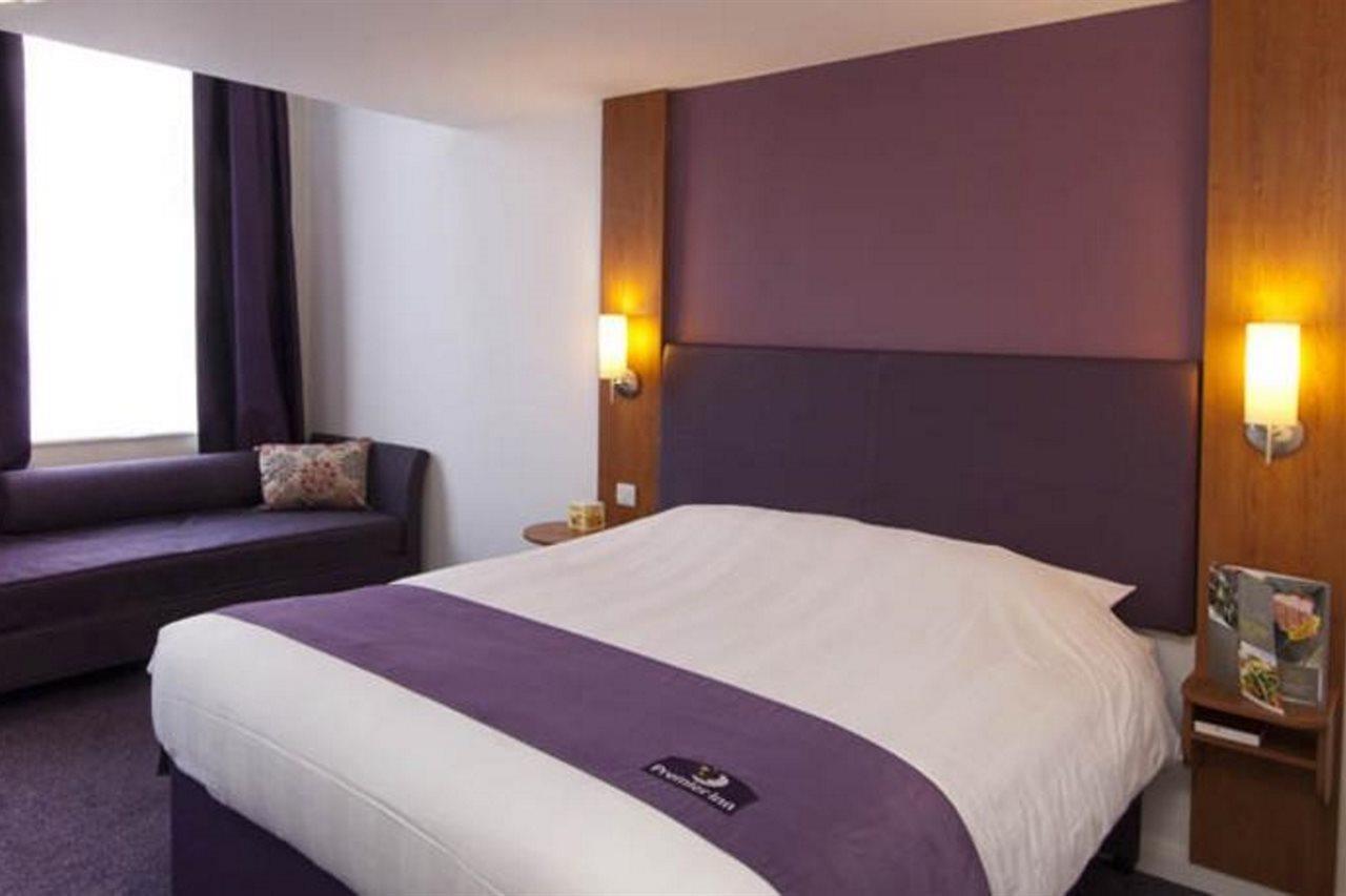 Premier Inn Birmingham City - Aston Exteriör bild