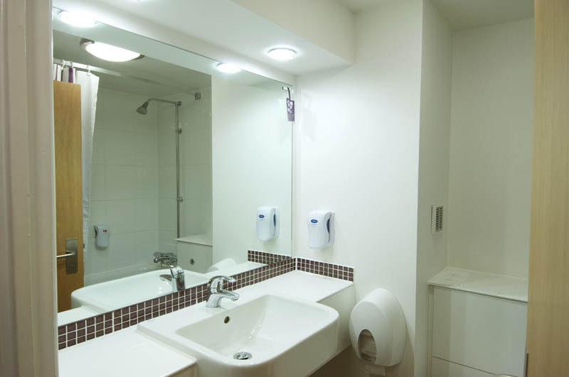 Premier Inn Birmingham City - Aston Exteriör bild