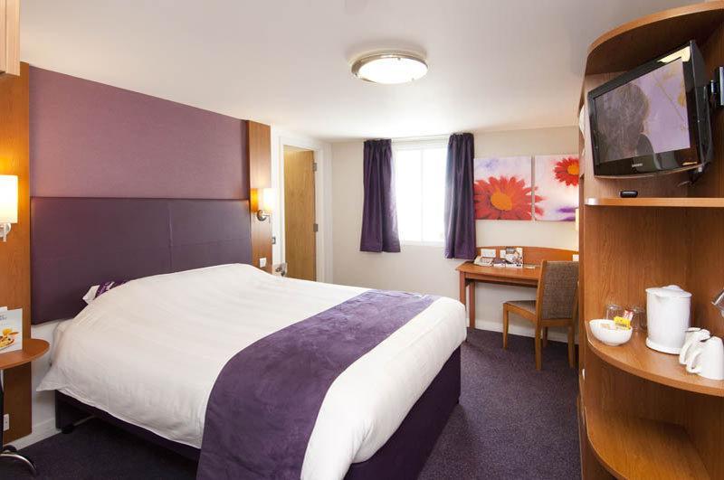 Premier Inn Birmingham City - Aston Exteriör bild